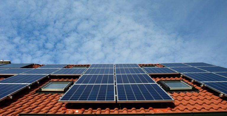 solarni-paneli-na-pokriv